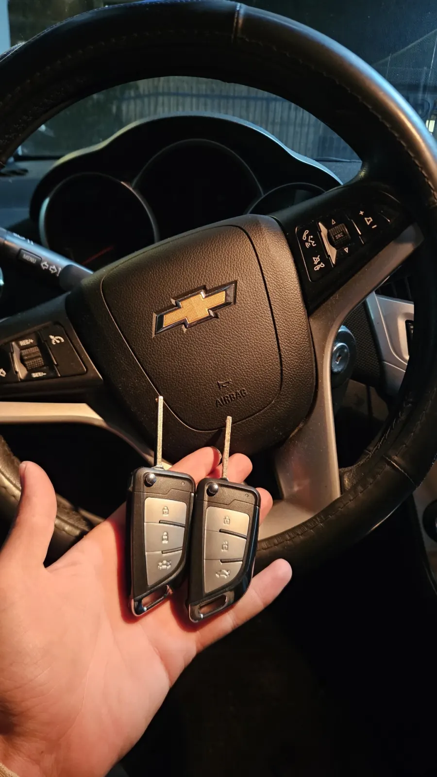 שכפול מפתח לרכב Chevrolet Cruze — שלט קיפול מקודד